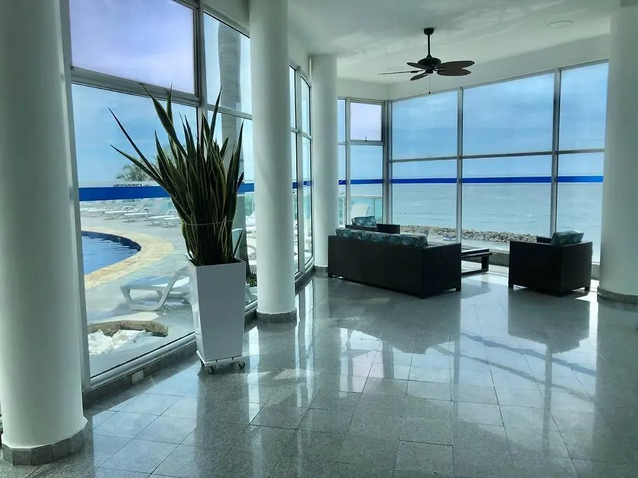 Apto 402 Cartagena Frente Al Mar- Edificio Palmetto, Piso 4 0*,  Colombia